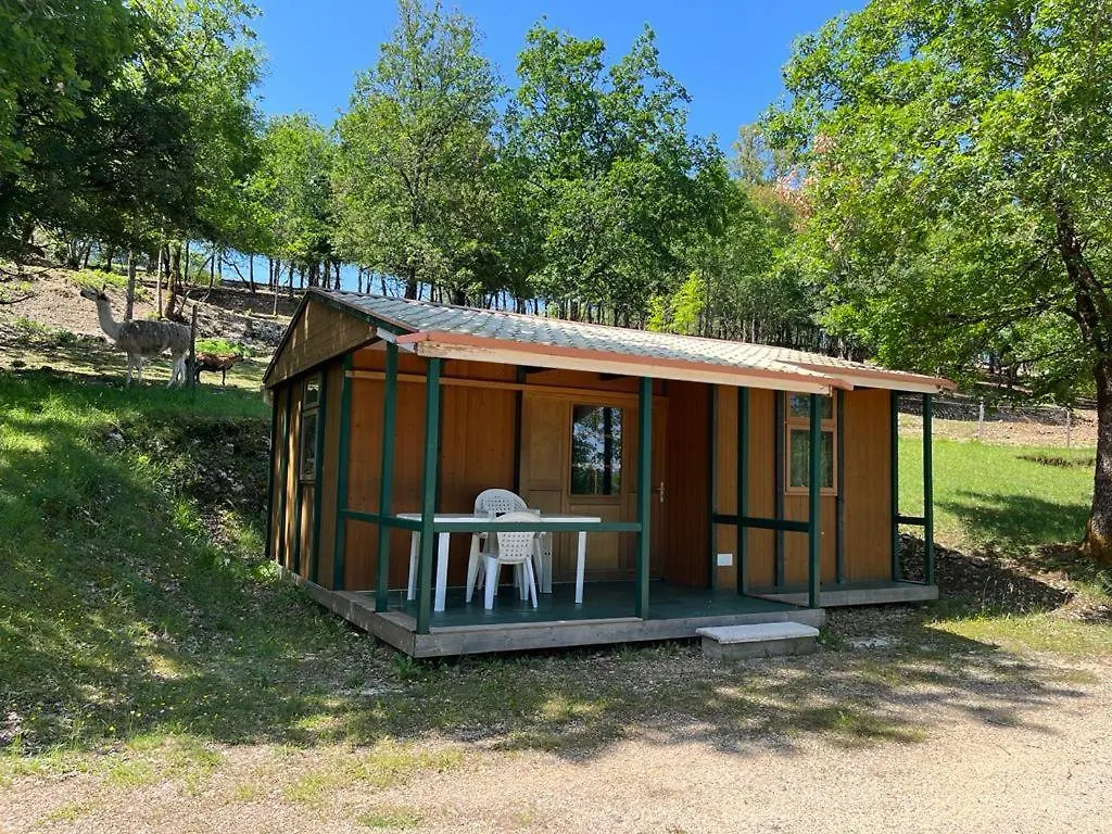 La Colline Aux Chalets, Jaccuzi, Sauna Saint-Chamarand 0*,  Franciaország