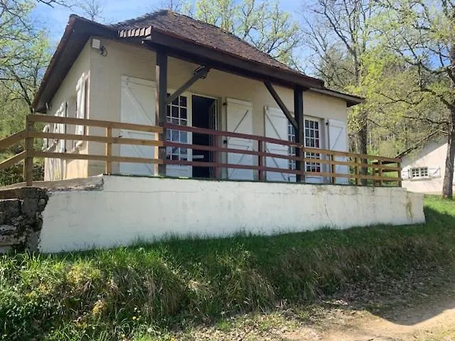La Colline Aux Chalets, Jaccuzi, Sauna Saint-Chamarand Nyaraló
