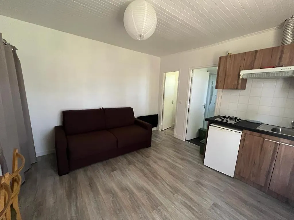 La Colline Aux Chalets, Jaccuzi, Sauna Saint-Chamarand